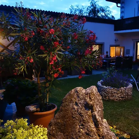 Πανσιόν Gaestehaus Daurer 3*